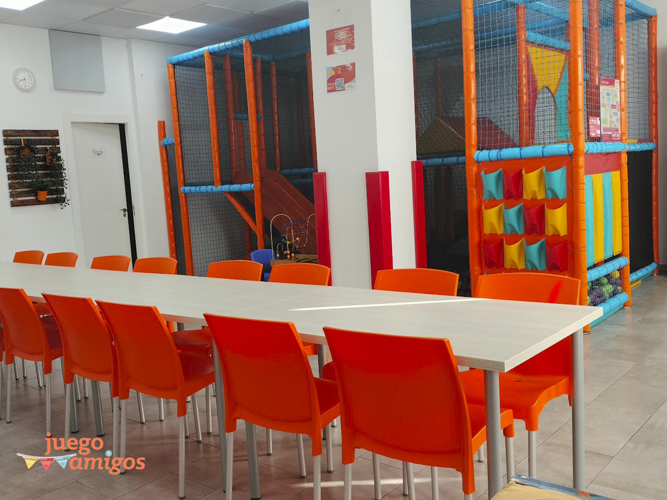 Sala Juego y Amigos Santa Isabel